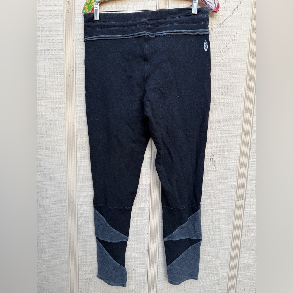 Free People FP Movement: Kyoto Leggings Washed Black Grey Sport Panel Yoga Boho - Picture 3 of 4